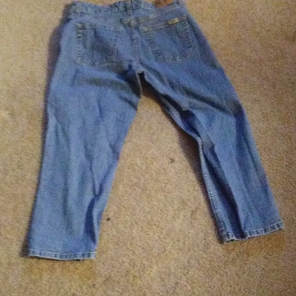 Yeans - Picture 2 of 3